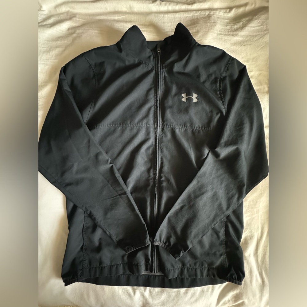 Under Armour Men’s lightweight jacket black L